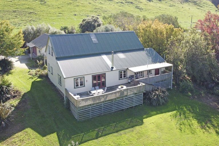 Photo of property in 2269 State Highway 2, Te Hauke, Hastings, 4178