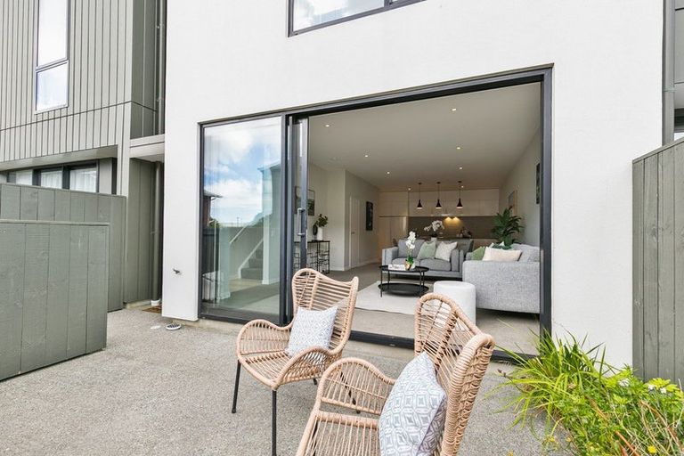 Photo of property in 20/6 Oswald Crescent, Paparangi, Wellington, 6037