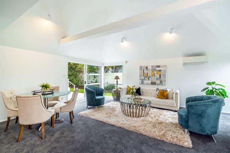 Photo of property in 1/1 Valley Road, Northcote, Auckland, 0626