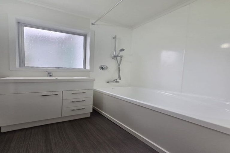 Photo of property in 158 Hutchinson Avenue, New Lynn, Auckland, 0600
