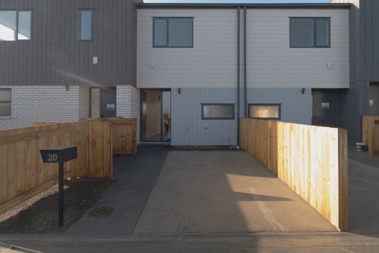 Photo of property in 20 Clay Works Lane, New Lynn, 0600