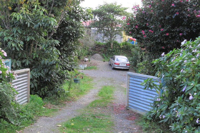 Photo of property in 12 Main Road, Waikanae, 5036