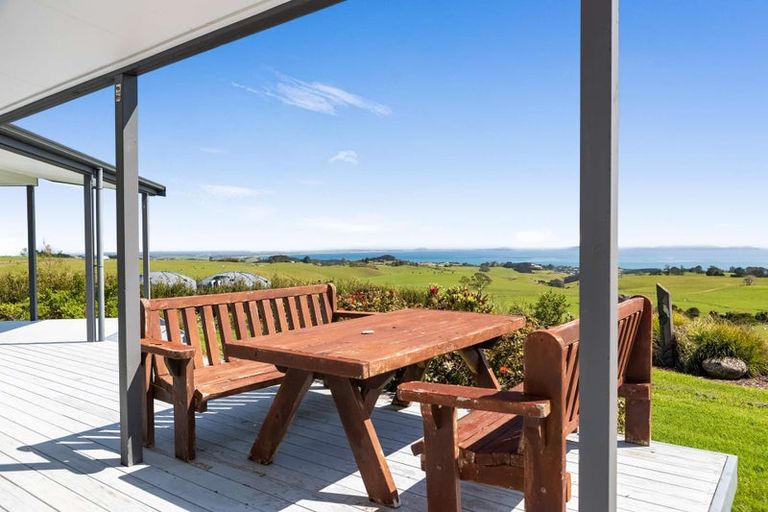 Photo of property in 601 Cable Bay Block Road, Cable Bay, 0420