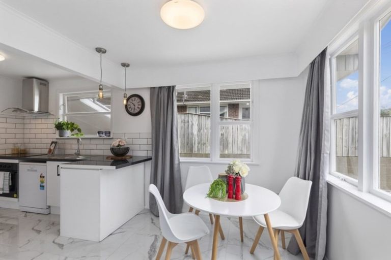 Photo of property in 42 Kashmir Avenue, Clouston Park, Upper Hutt, 5018