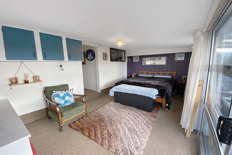 Photo of property in 15 Mack Street, Foxton Beach, Foxton, 4815