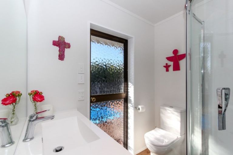 Photo of property in 13a Karamea Street, Whalers Gate, New Plymouth, 4310