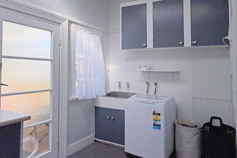 Photo of property in 105 Clyde Street, Balclutha, 9230