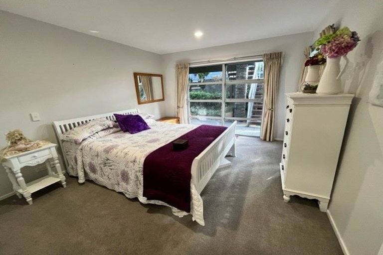 Photo of property in 13 Tranquility Rise, Mellons Bay, Auckland, 2014