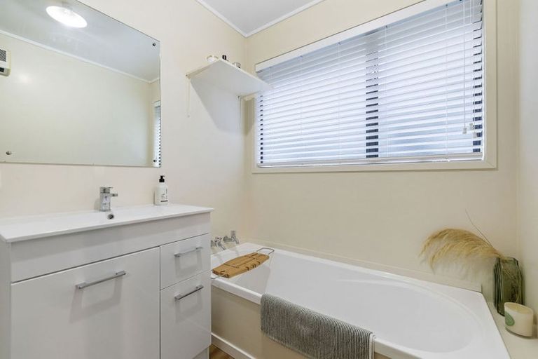 Photo of property in 33 Mcdonnell Road, Arrowtown, 9302