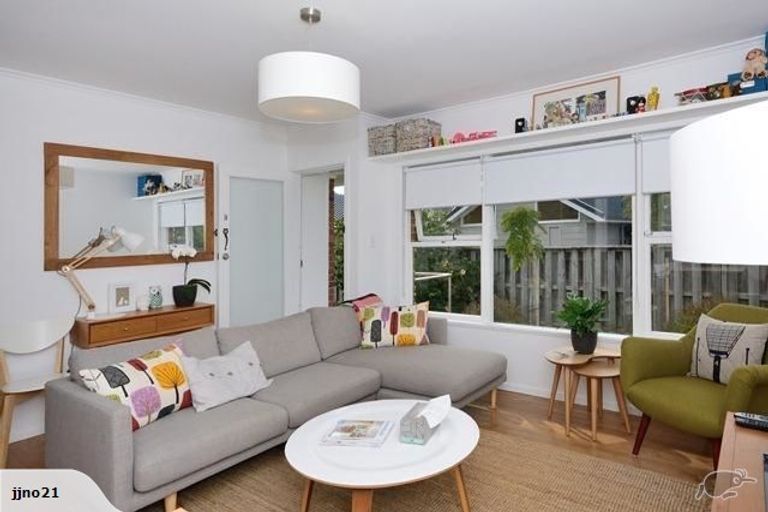 Photo of property in 3/17 Saltburn Road, Milford, Auckland, 0620