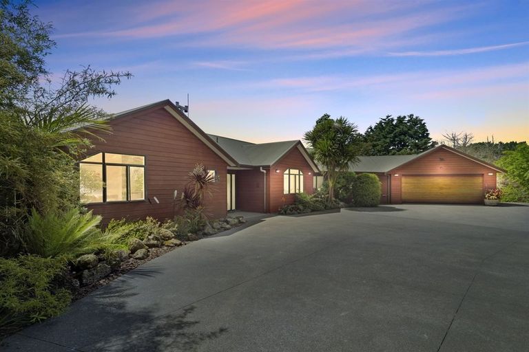 Photo of property in 64 Gervin Road, Wainui, Silverdale, 0992