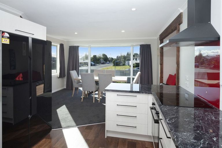 Photo of property in 16 Carbine Place, Sockburn, Christchurch, 8042