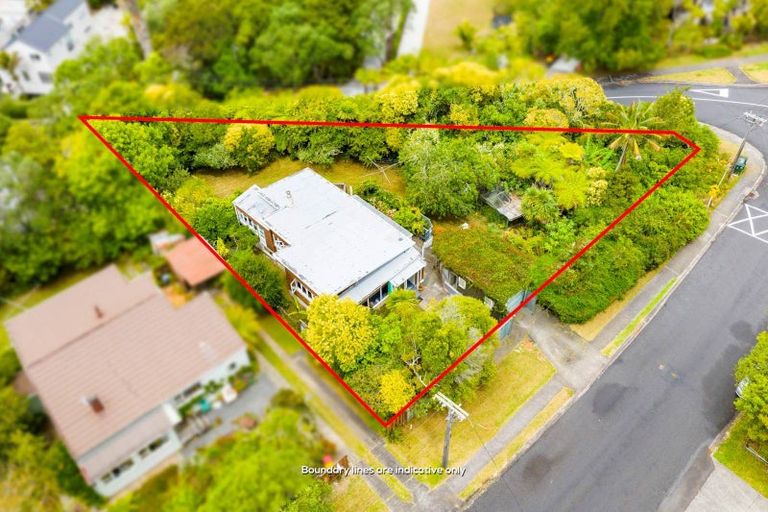 Photo of property in 12 Korotaha Terrace, Rothesay Bay, Auckland, 0630