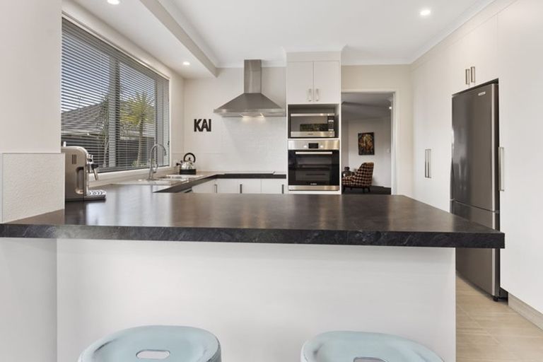 Photo of property in 31 Leet Crescent, Papamoa Beach, Papamoa, 3118