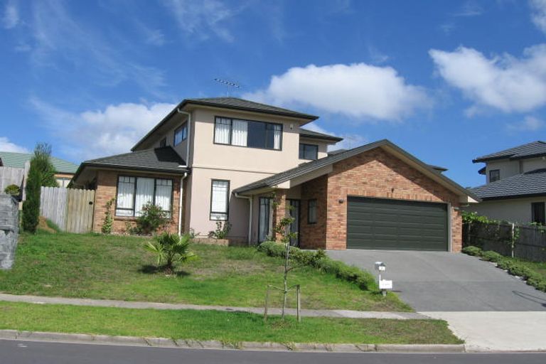 Photo of property in 7 Black Teal Close, Unsworth Heights, Auckland, 0632