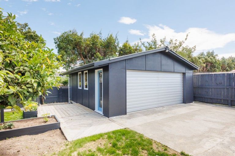 Photo of property in 11 Benmore Avenue, Cloverlea, Palmerston North, 4412