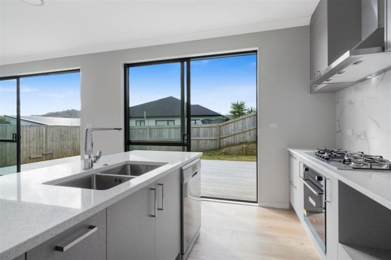 Photo of property in 9 Remana Crescent, Huapai, Kumeu, 0810