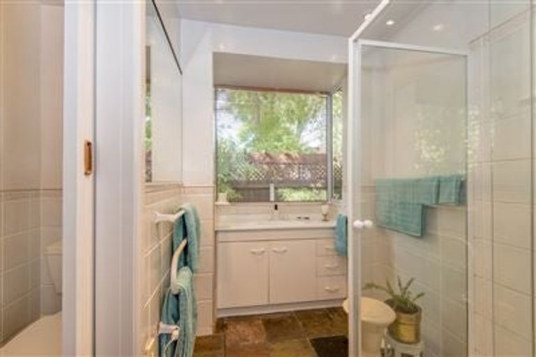 Photo of property in 5 Withells Road, Avonhead, Christchurch, 8042