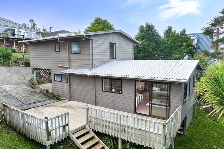 Photo of property in 2/104 Ocean View Road, Northcote, Auckland, 0627