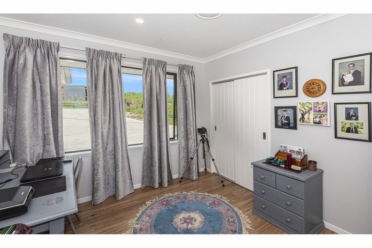 Photo of property in 21 Capstone Place, Te Kamo, Kamo, 0185