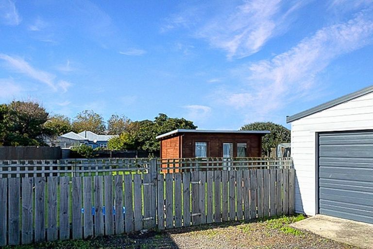 Photo of property in 4 Easton Street, Foxton, 4814