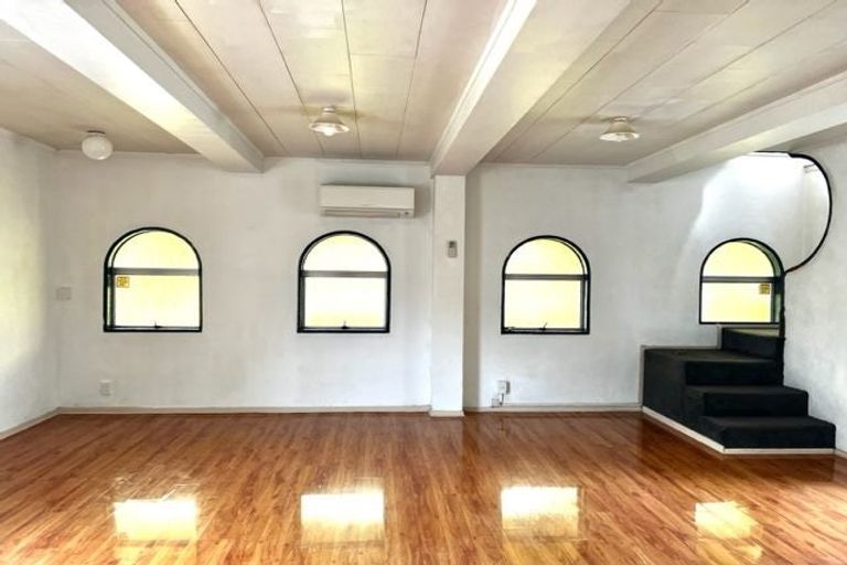 Photo of property in 37 Awaruku Road, Torbay, Auckland, 0630