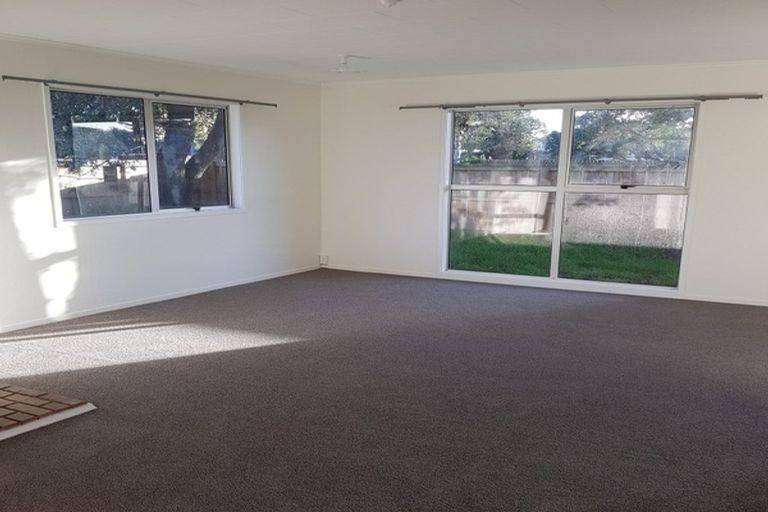Photo of property in 7 Tutuki Walk, Ruakaka, 0116