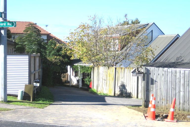 Photo of property in 2/74 Whitford Road, Botany Downs, Auckland, 2014