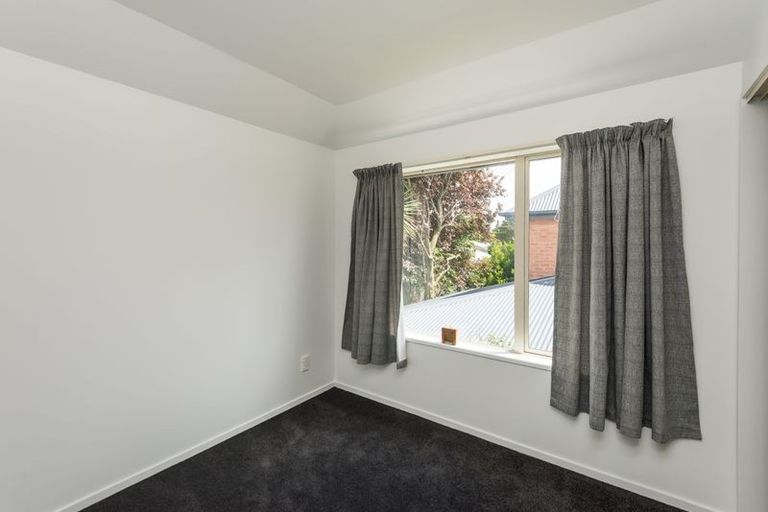 Photo of property in 2/2 Broadbent Street, Riccarton, Christchurch, 8041