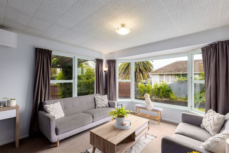 Photo of property in 15 Tralee Place, Bishopdale, Christchurch, 8053