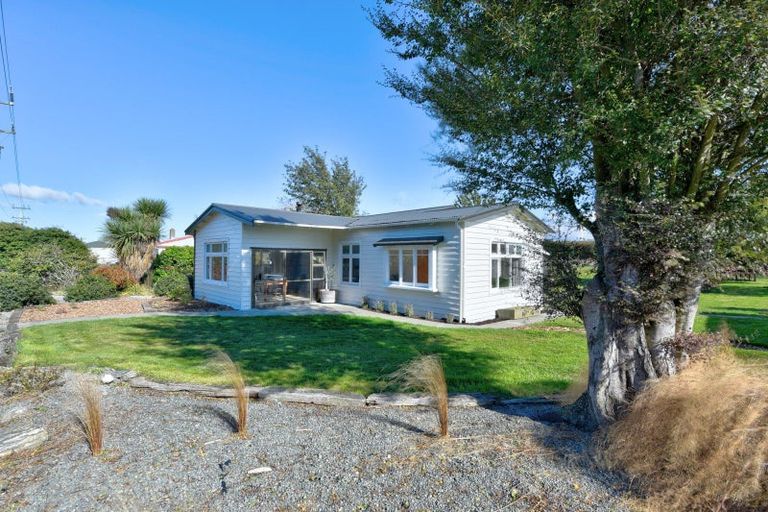 Photo of property in 9 Essex Street, Mossburn, 9792