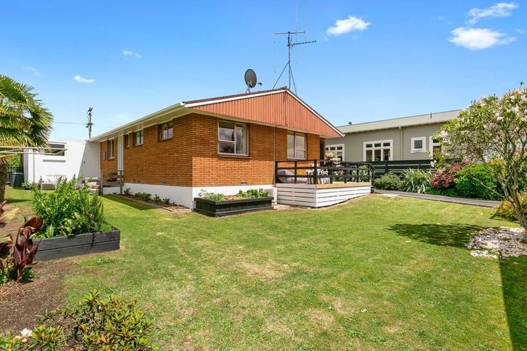 Photo of property in 2/1151 Bank Street, Te Awamutu, 3800