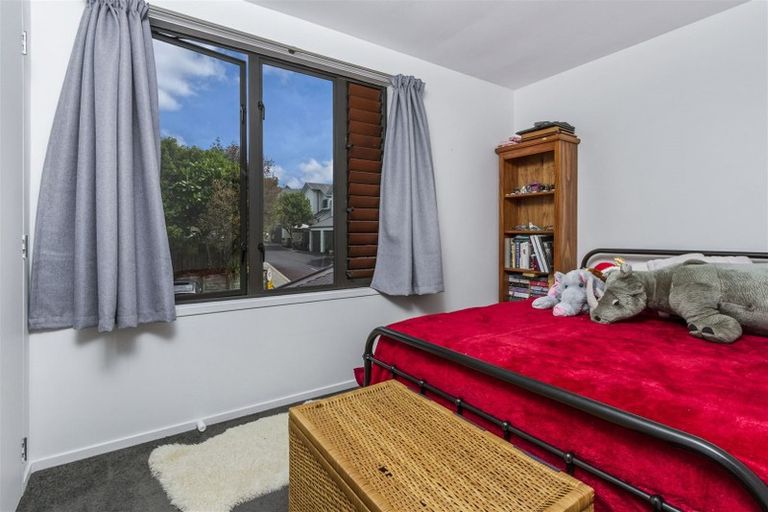 Photo of property in 5/11 The Avenue, Albany, Auckland, 0632