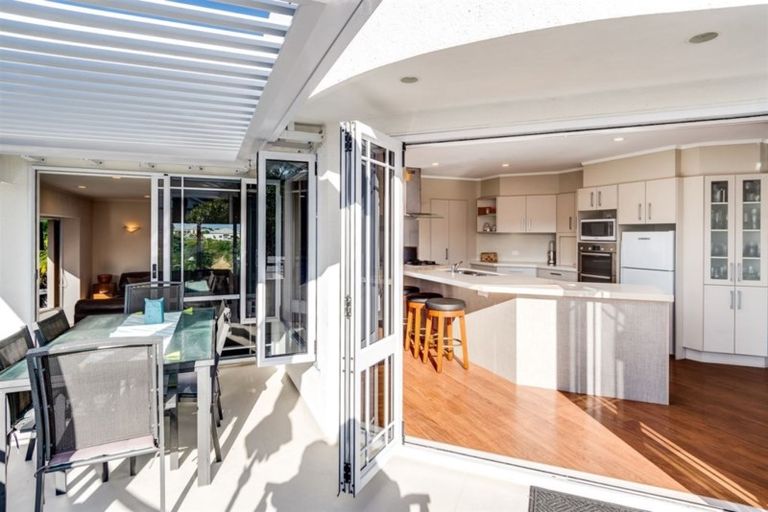 Photo of property in 29 Enfield Road, Hospital Hill, Napier, 4110