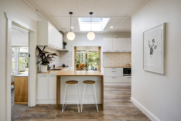 Photo of property in 23 Petane Road, Bay View, Napier, 4104