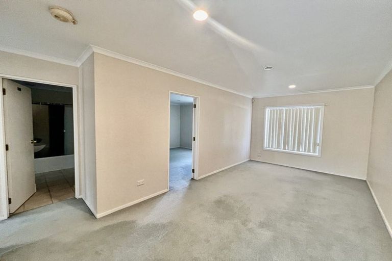 Photo of property in Tuscany Towers, 85/1 Ambrico Place, New Lynn, Auckland, 0600