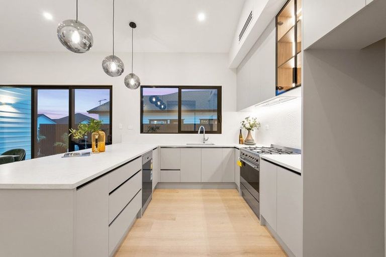 Photo of property in 24 Tipu Crescent, Wainui, 0992