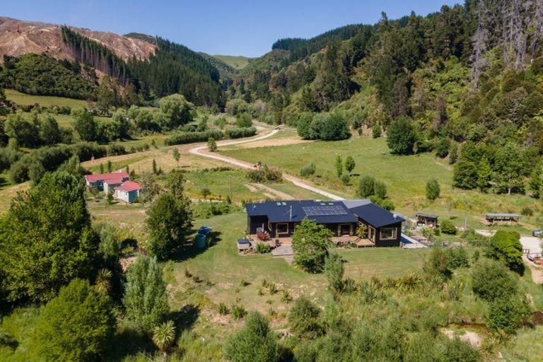 Photo of property in 538 Riwaka-sandy Bay Road, Kaiteriteri, Motueka, 7197