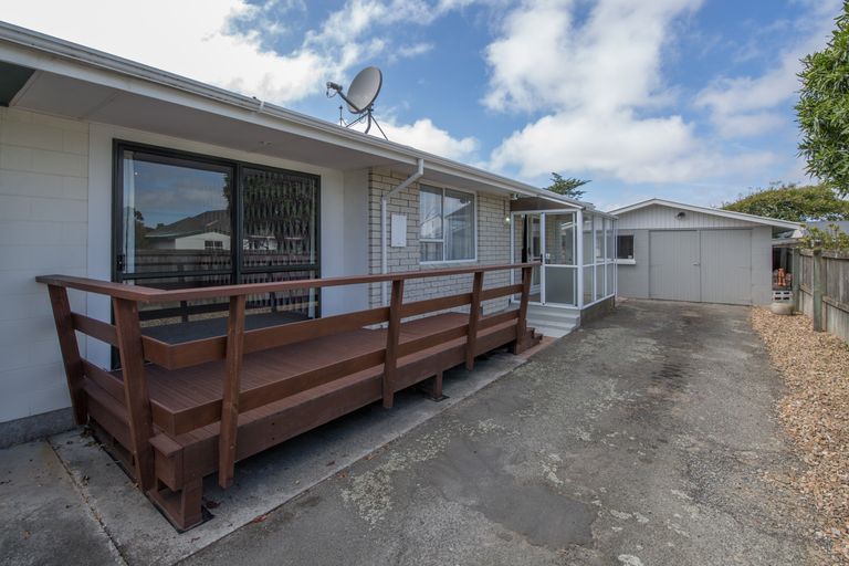Photo of property in 2/29 Sandra Street, South New Brighton, Christchurch, 8062