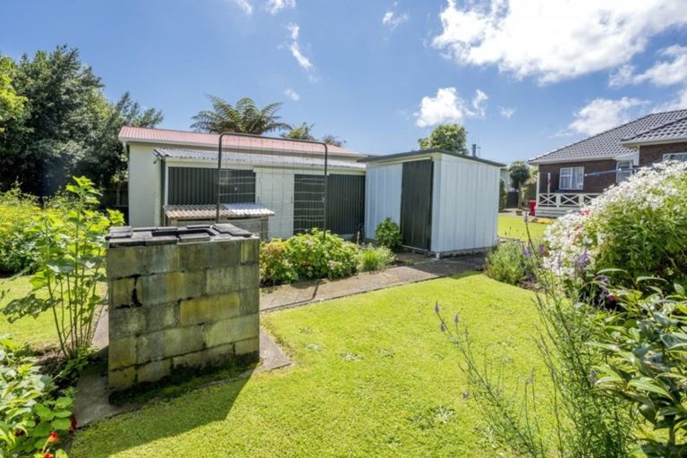 Photo of property in 37 Bowen Street, Levin, 5510