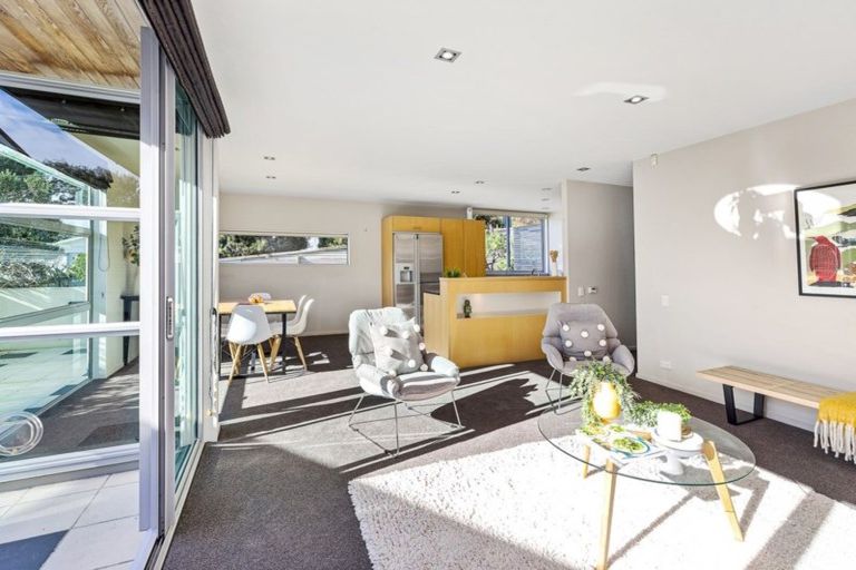 Photo of property in 32 Mantell Street, Seatoun, Wellington, 6022