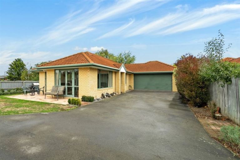Photo of property in 31 Cossar Street, Burwood, Christchurch, 8083