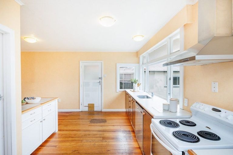 Photo of property in 7 Hobson Place, Takaro, Palmerston North, 4412