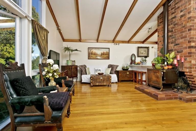 Photo of property in 421 East Coast Road, Mairangi Bay, Auckland, 0630