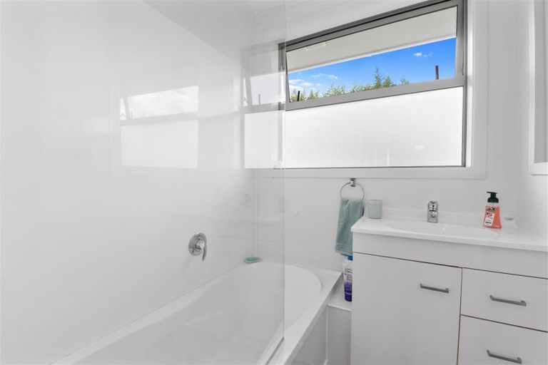 Photo of property in 8 Mount View Drive, Mangakakahi, Rotorua, 3015