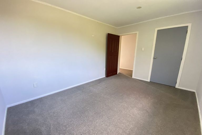 Photo of property in 54 Potter Avenue, Northcote, Auckland, 0627