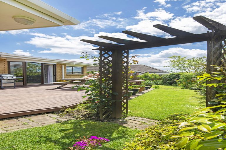 Photo of property in 2/32 Simmental Crescent, Somerville, Auckland, 2014