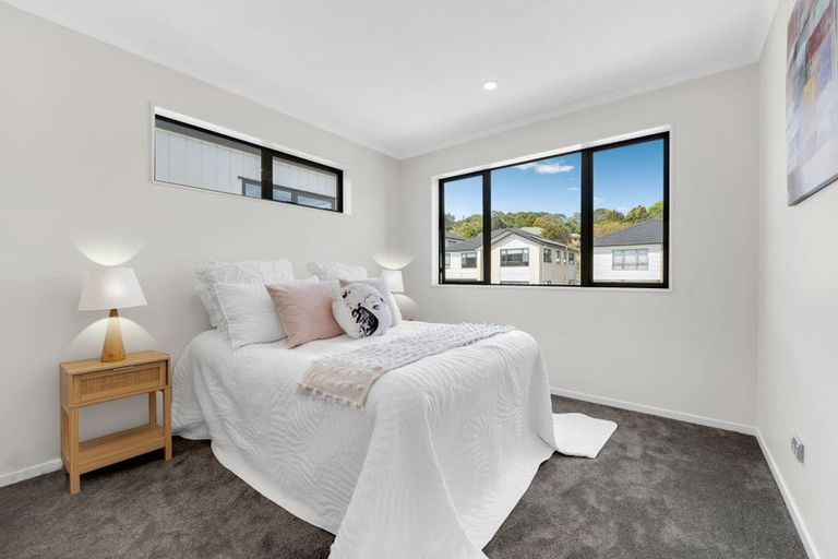 Photo of property in 2 Elevation Street, Flat Bush, Auckland, 2019