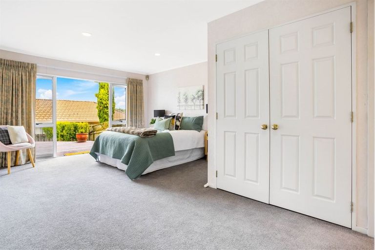 Photo of property in 1 Picasso Drive, West Harbour, Auckland, 0618