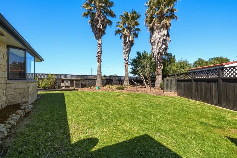 Photo of property in 11 Alpine Grove, Kelvin Grove, Palmerston North, 4414